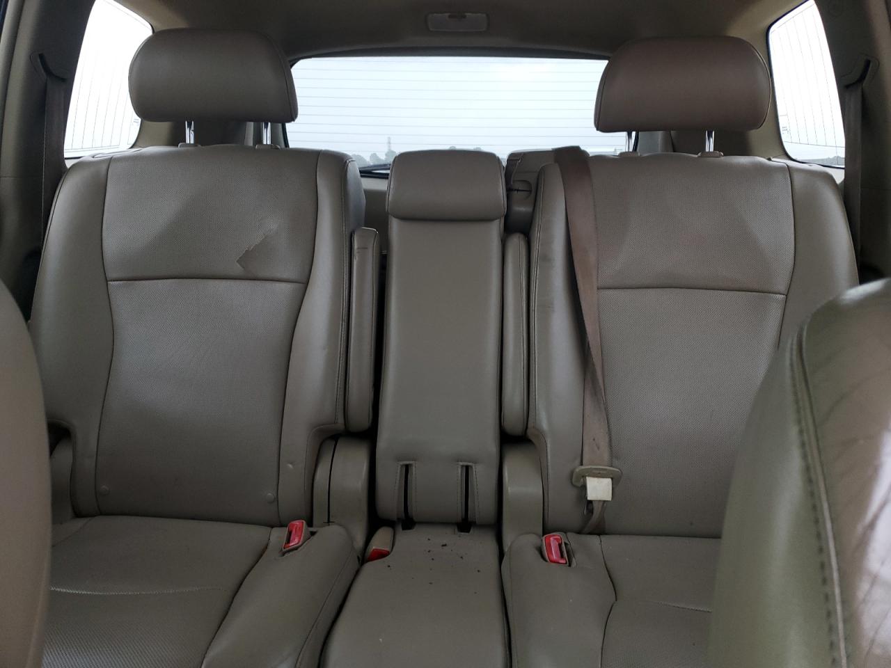 2013 Toyota Highlander - Image 10