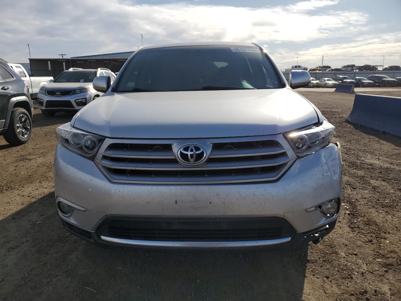 2013 Toyota Highlander - Image 5