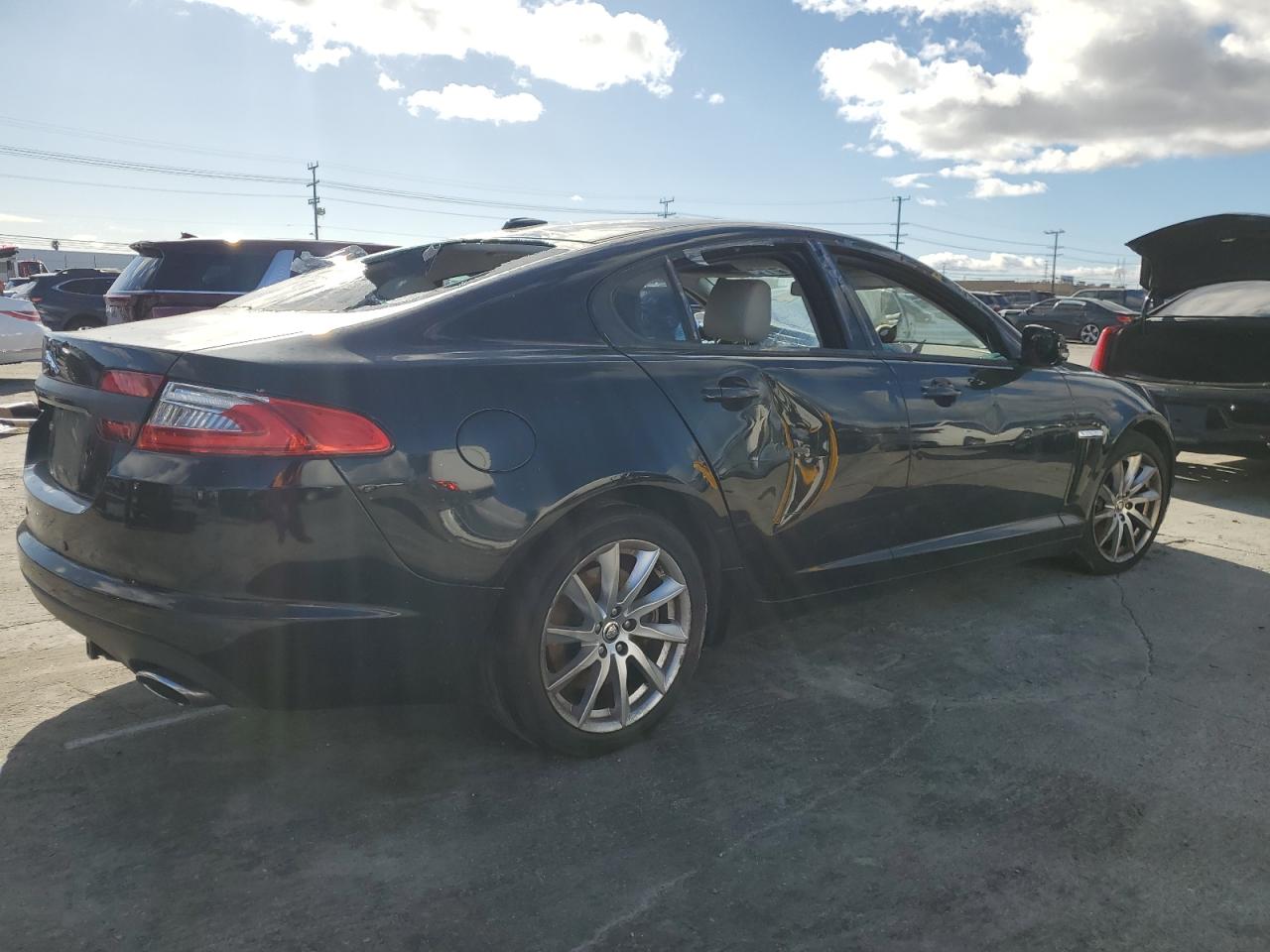 2012 Jaguar XF - Image 3