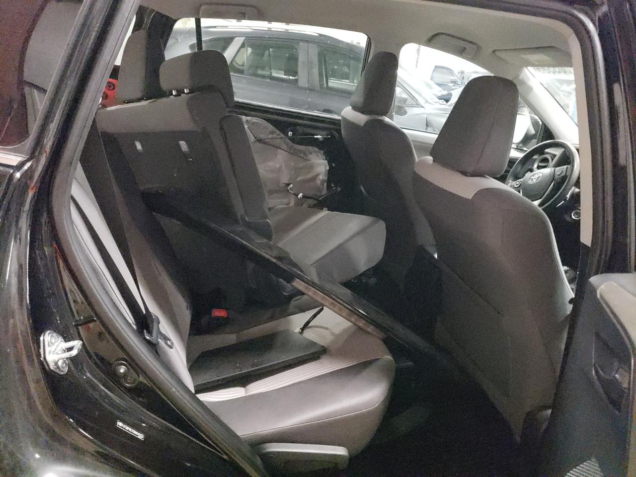 2013 Toyota RAV 4 - Image 11