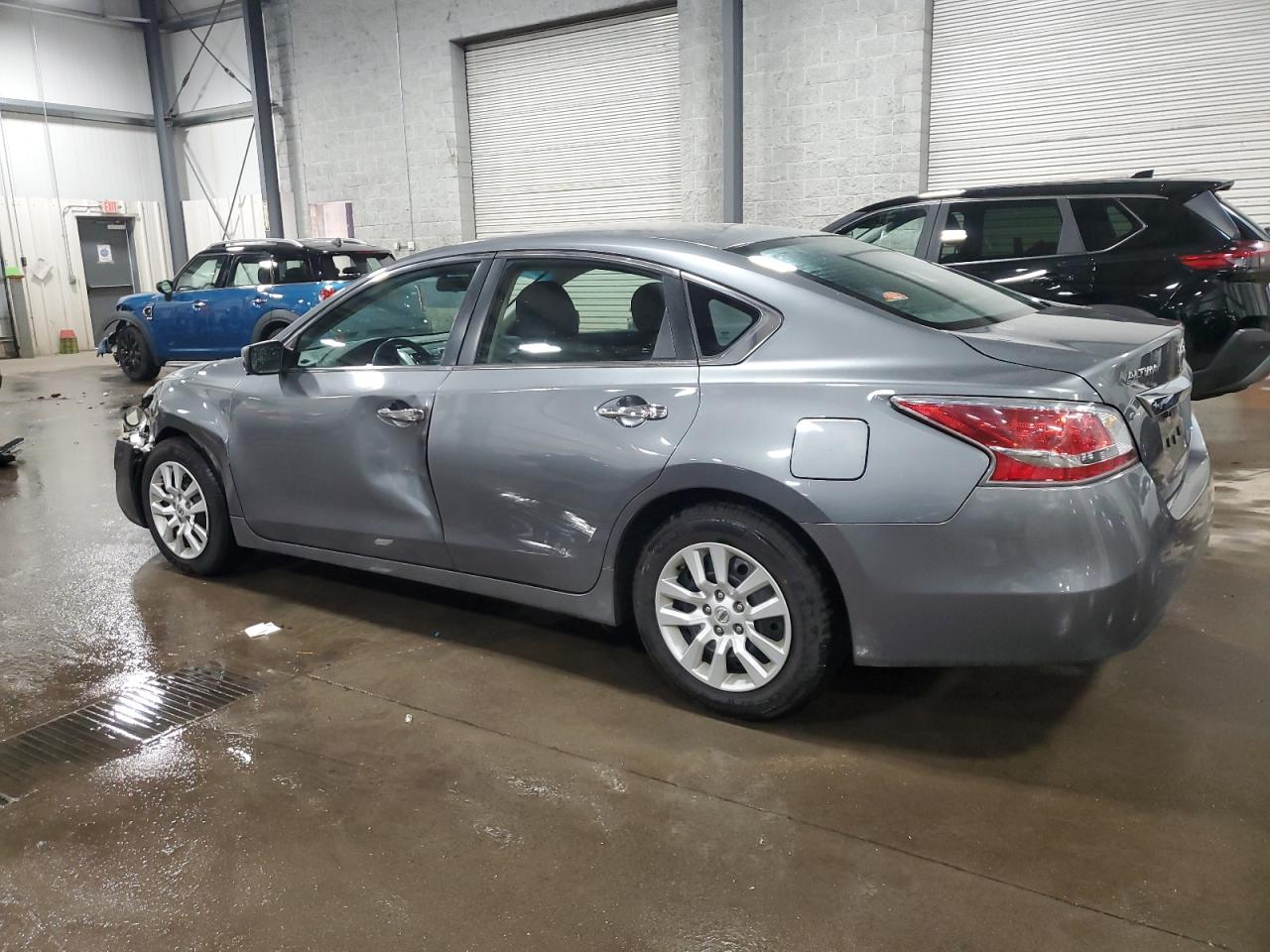 2014 Nissan Altima - Image 2