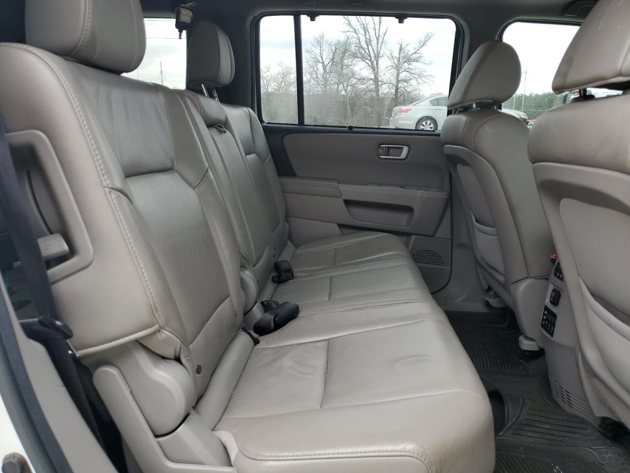 2012 Honda Pilot - Image 11