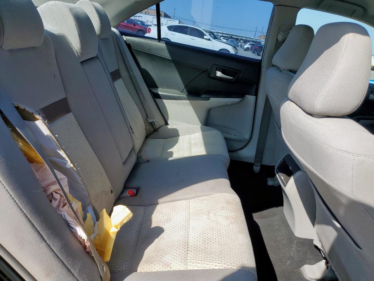 2012 Toyota Camry - Image 10