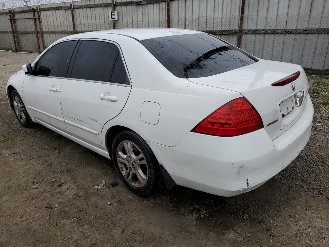 2007 Honda Accord - Image 2