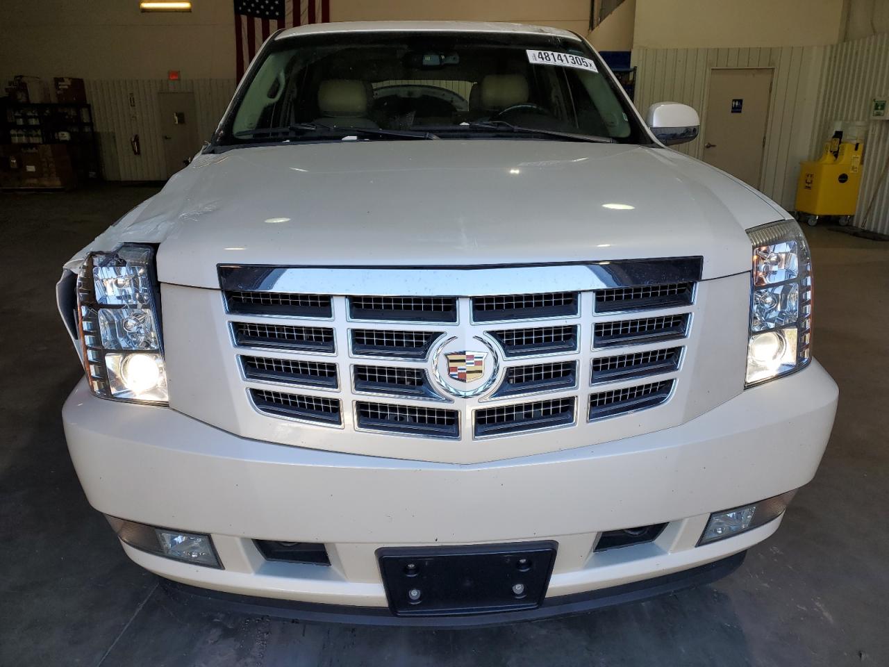 2014 Cadillac Escalade - Image 5