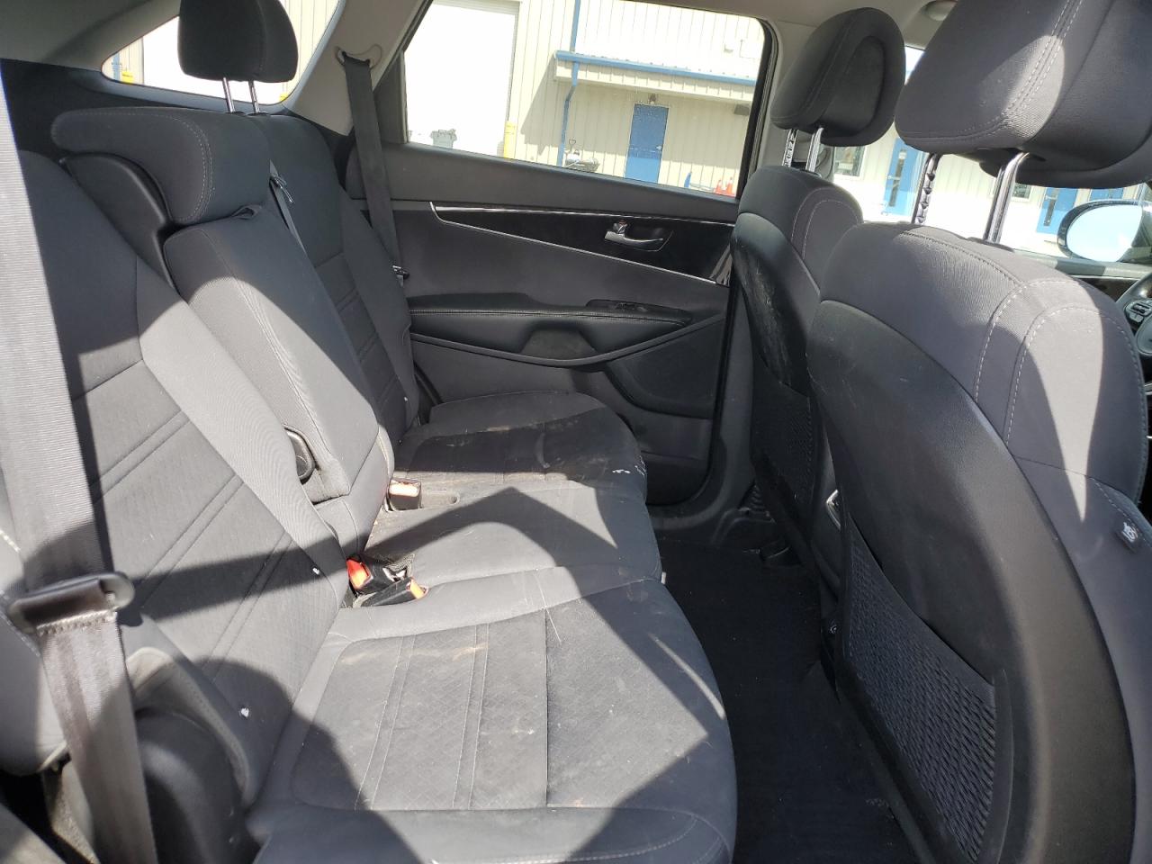 2016 Kia Sorento - Image 11