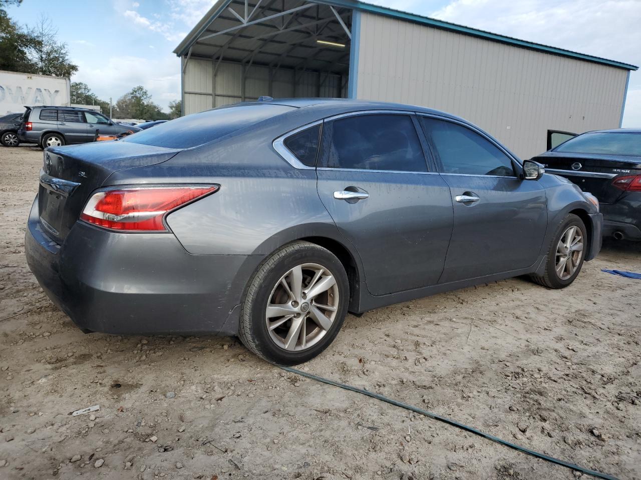 2015 Nissan Altima - Image 3