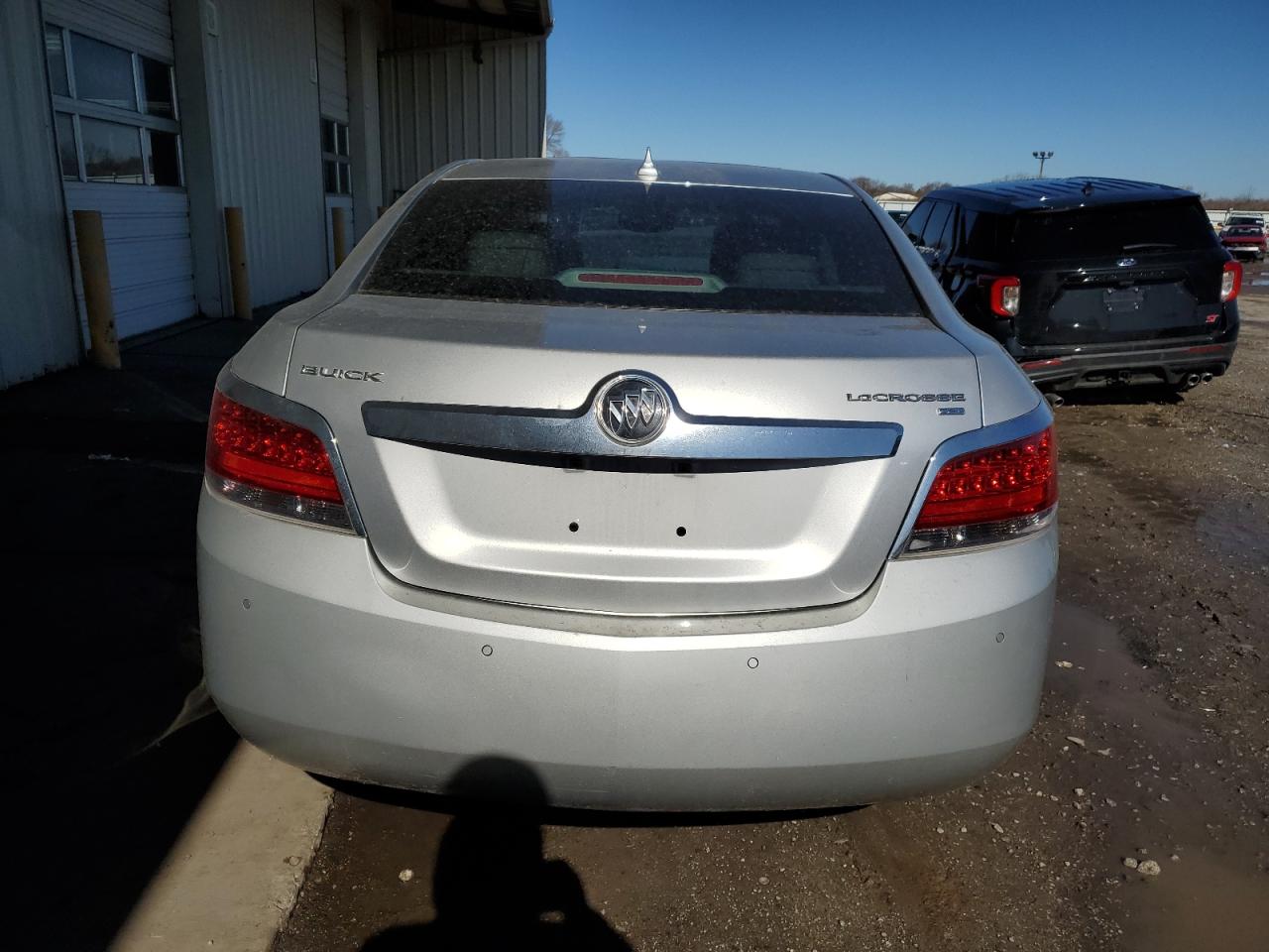 2010 Buick LaCrosse - Image 6