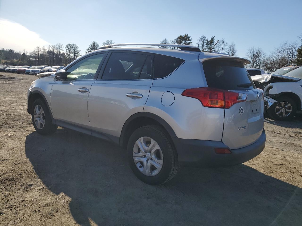2015 Toyota RAV 4 - Image 2