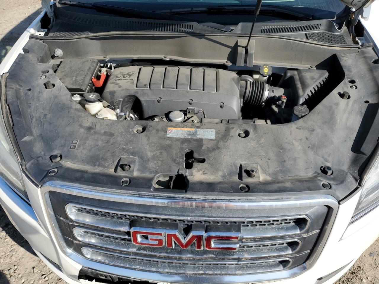 2015 GMC Acadia - Image 13