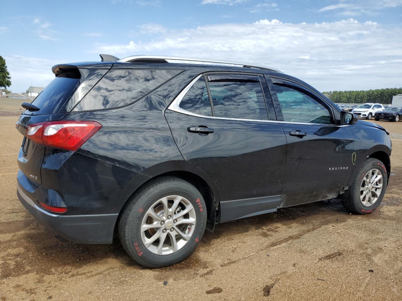 2019 Chevrolet Equinox - Image 3