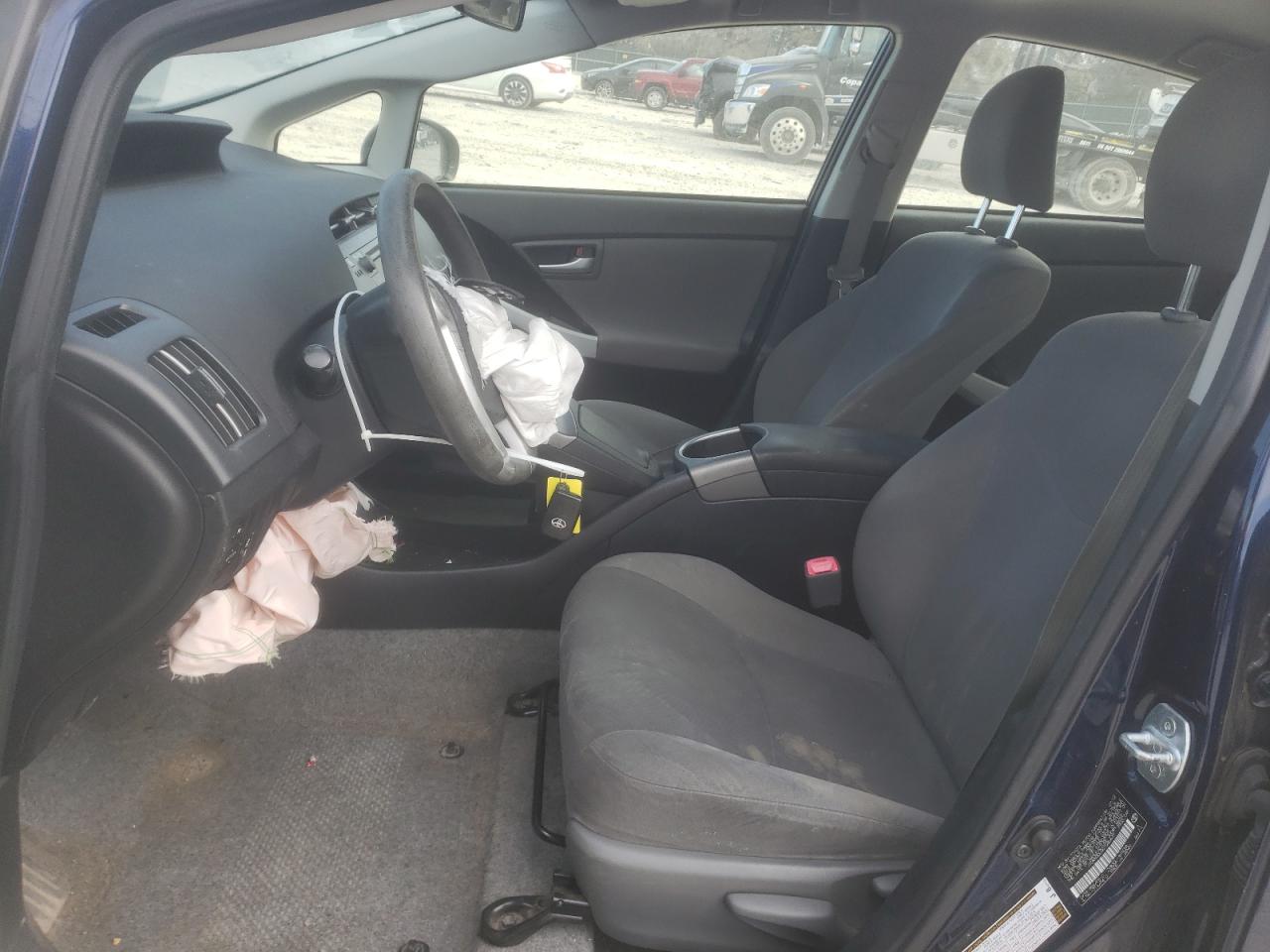 2012 Toyota Prius - Image 7