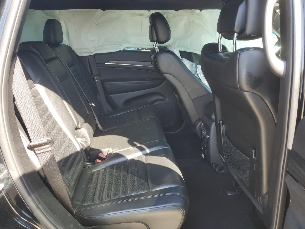 2020 Jeep Grand Cherokee - Image 12