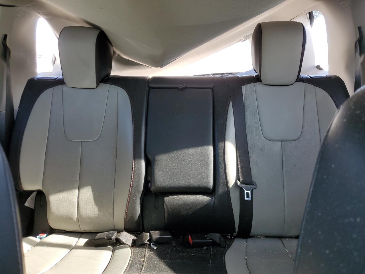 2016 GMC Terrain - Image 10