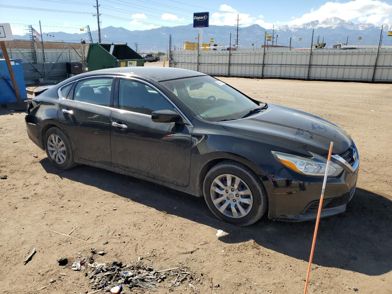 2017 Nissan Altima - Image 4