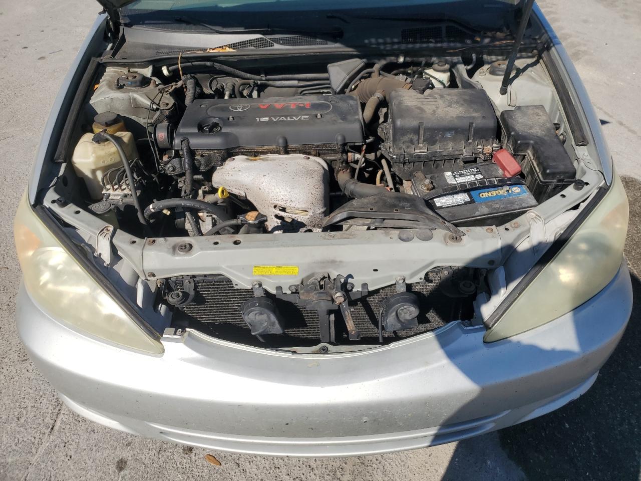 2004 Toyota Camry - Image 11
