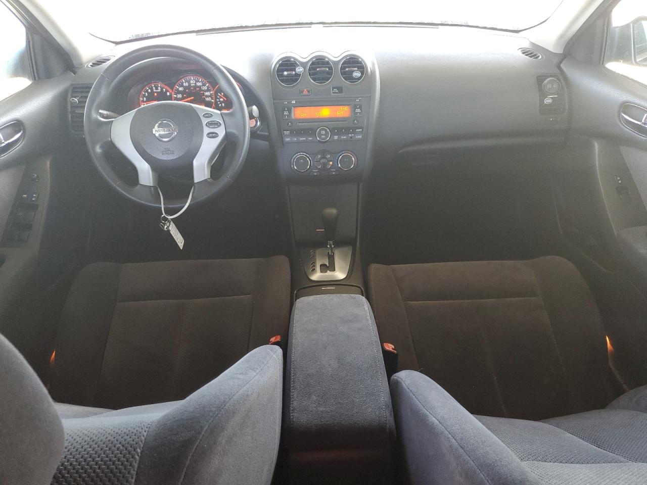 2009 Nissan Altima - Image 8