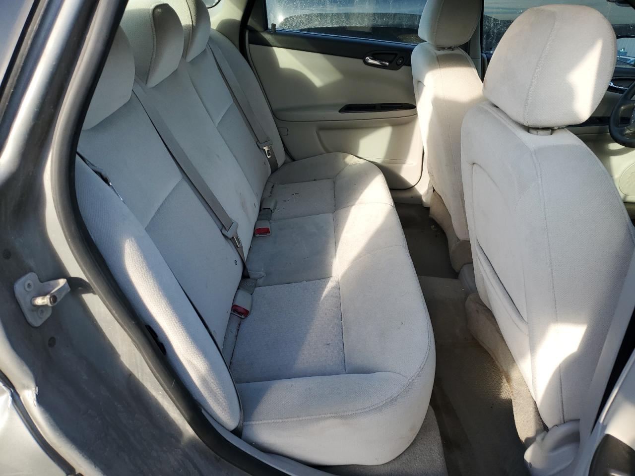 2007 Chevrolet Impala - Image 10