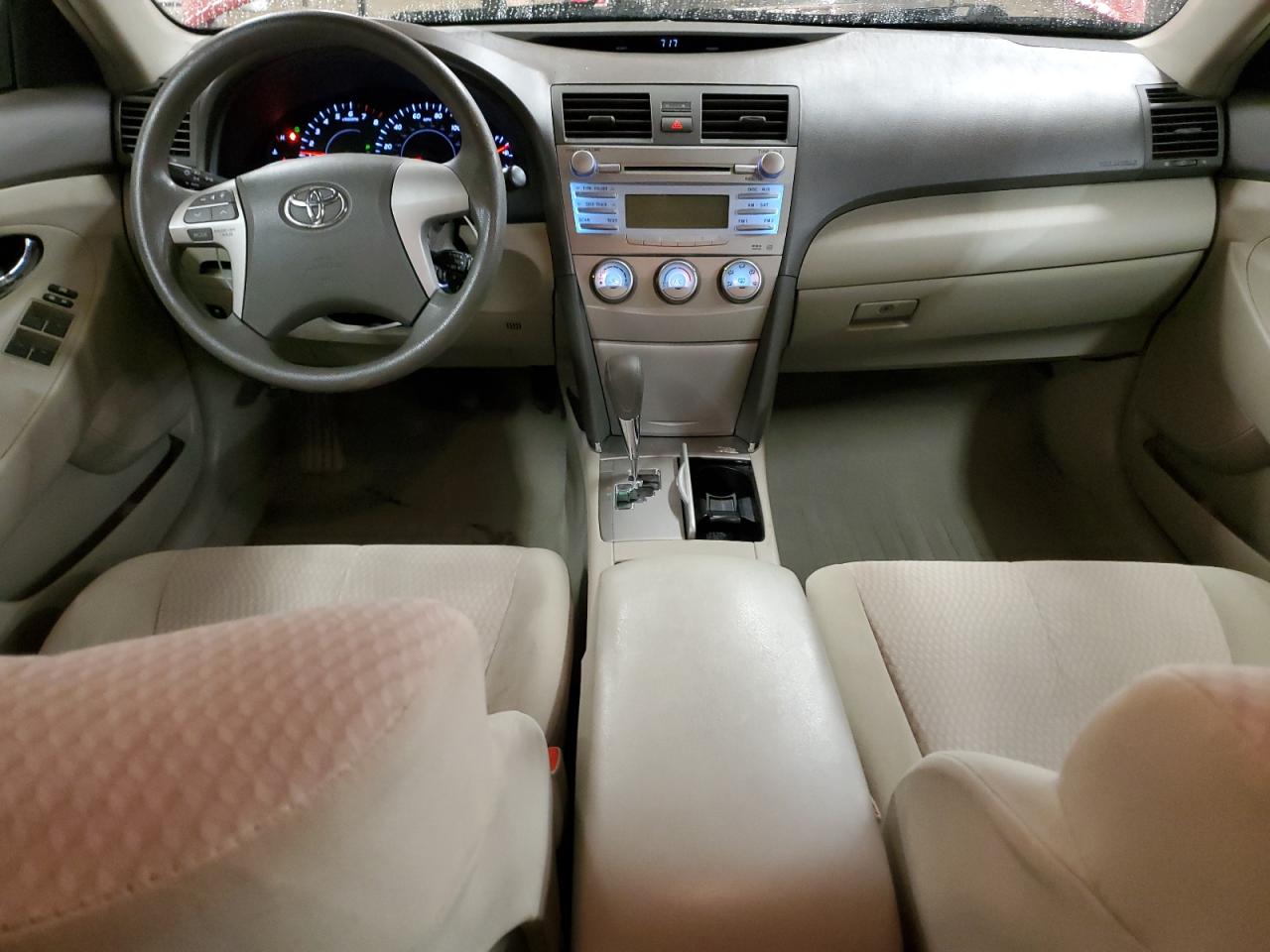 2011 Toyota Camry - Image 8