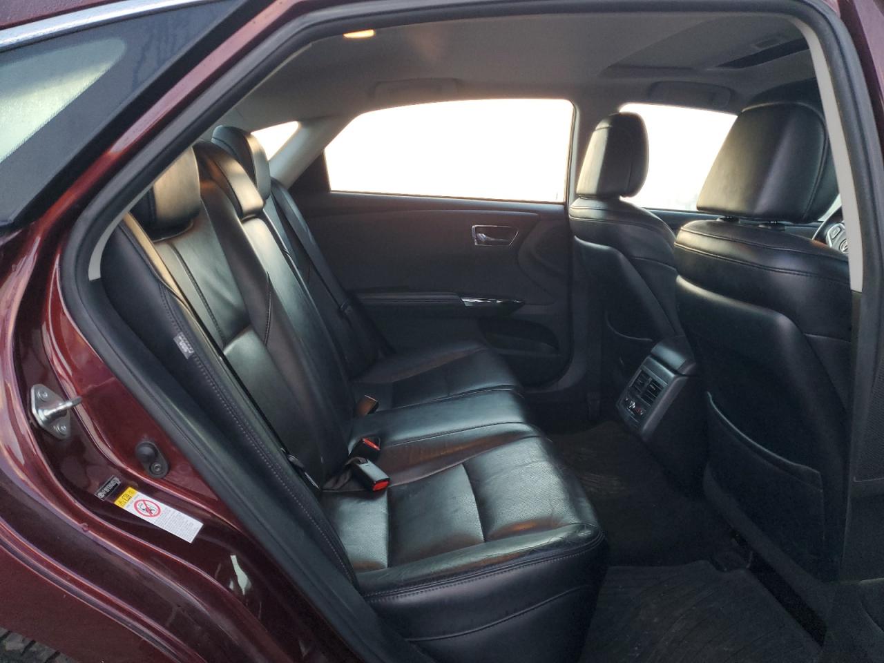 2016 Toyota Avalon - Image 10