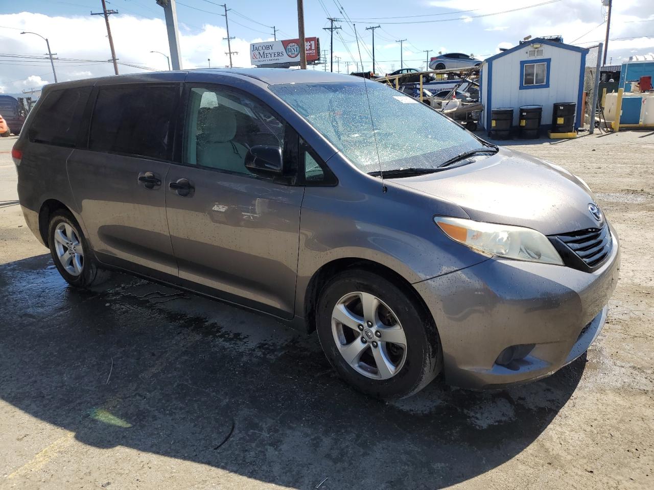 2011 Toyota Sienna - Image 4