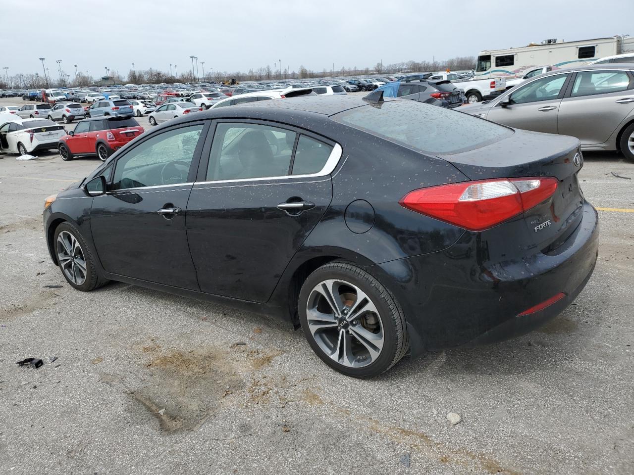 2016 Kia Forte - Image 2
