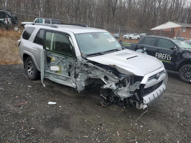  TOYOTA 4RUNNER 2024 Srebrny