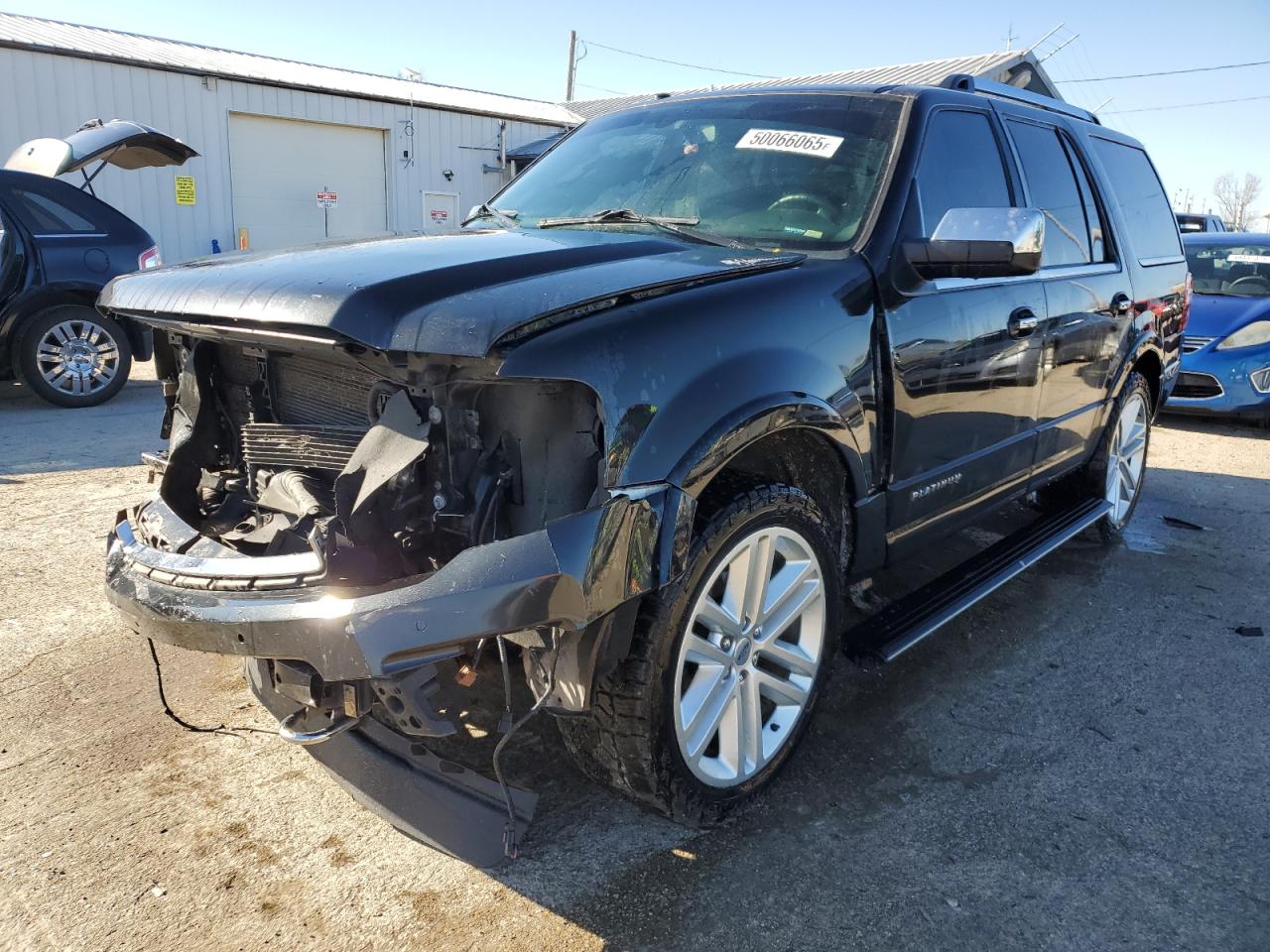 2015 Ford Expedition Platinum for Sale in Pekin, IL - Front End