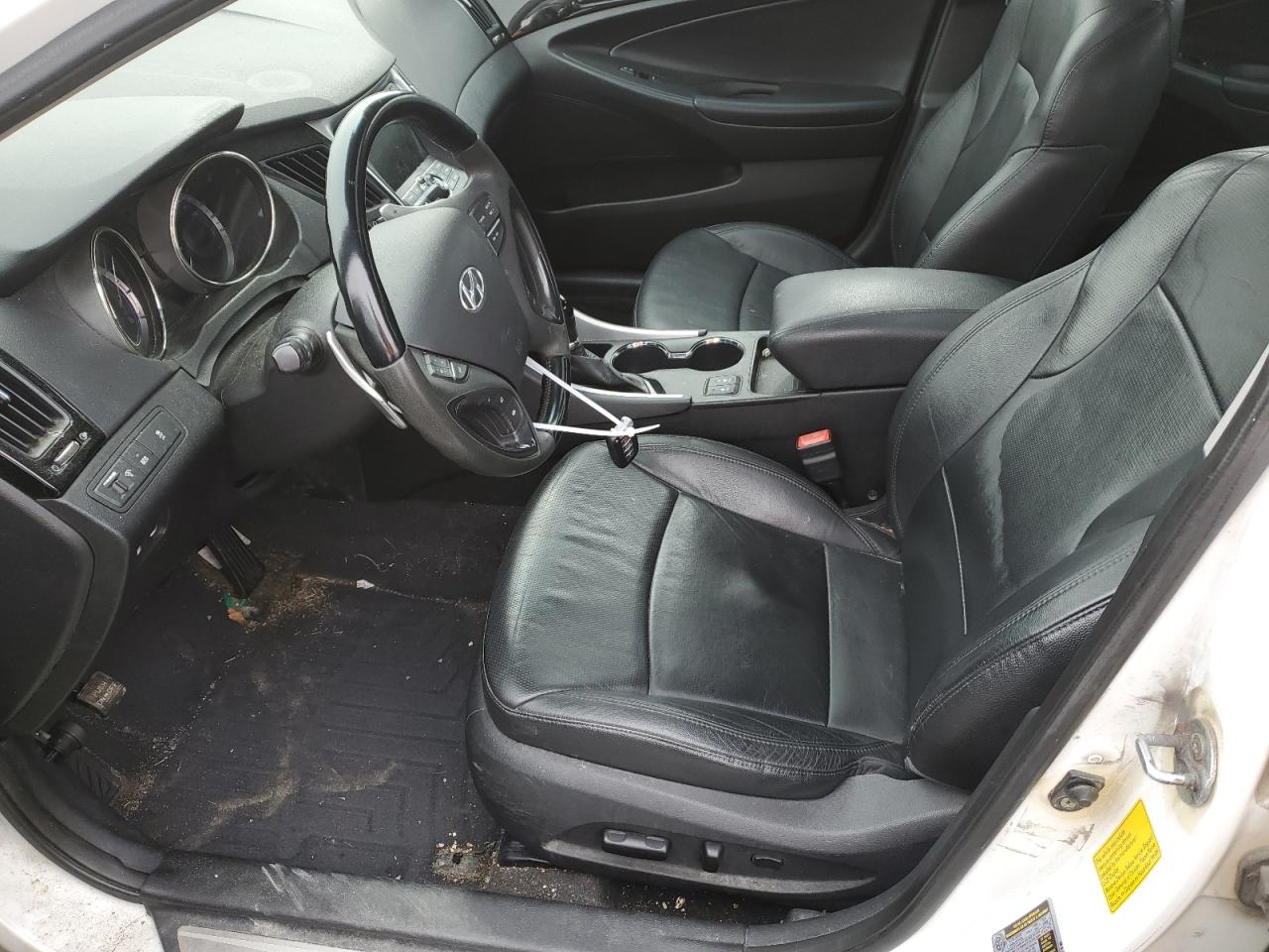 2011 Hyundai Sonata - Image 7