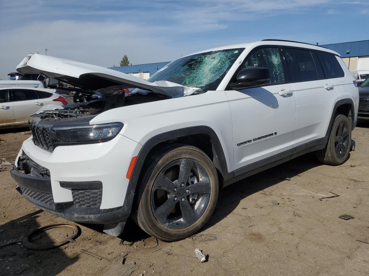 2023 Jeep Grand Cherokee L Laredo for Sale in Woodhaven, MI - Front End