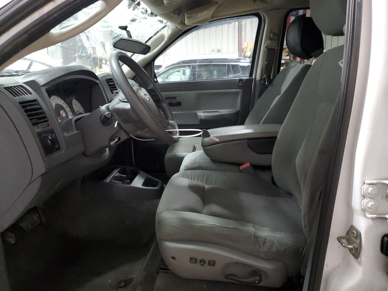 2005 Dodge Dakota Quad VIN: 1D7HE28N25S213002 Lot: 49523375