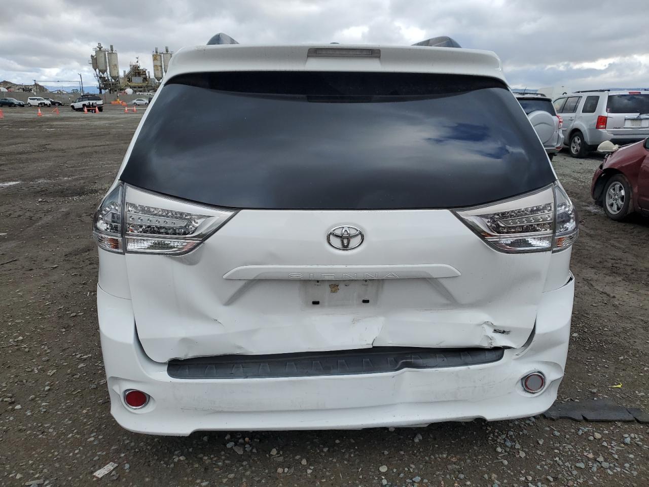 2013 Toyota Sienna - Image 6