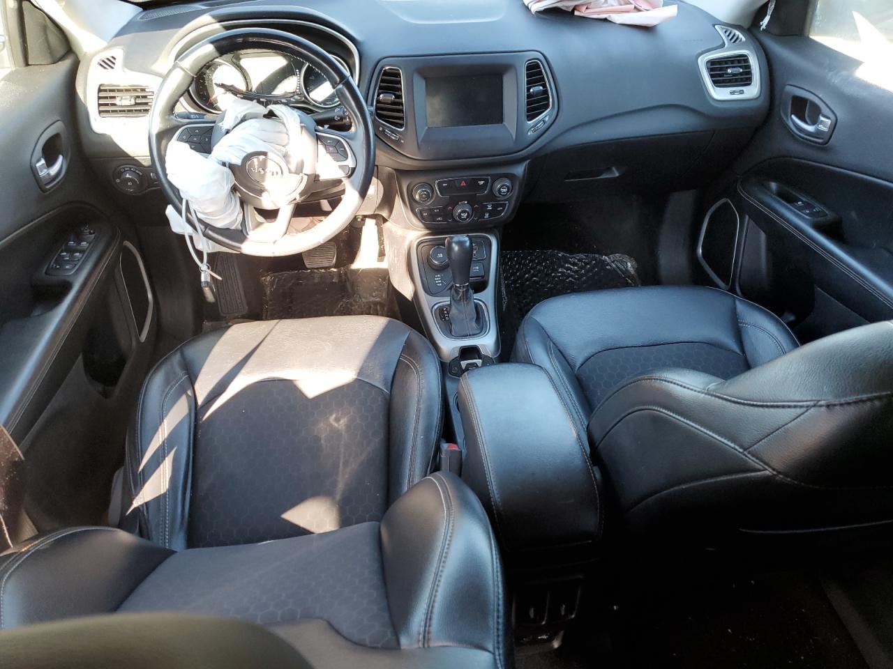 2019 Jeep Compass - Image 8