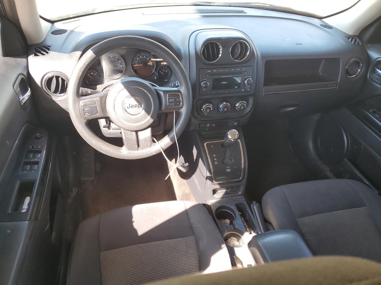 2015 Jeep Liberty (Patriot) - Image 8