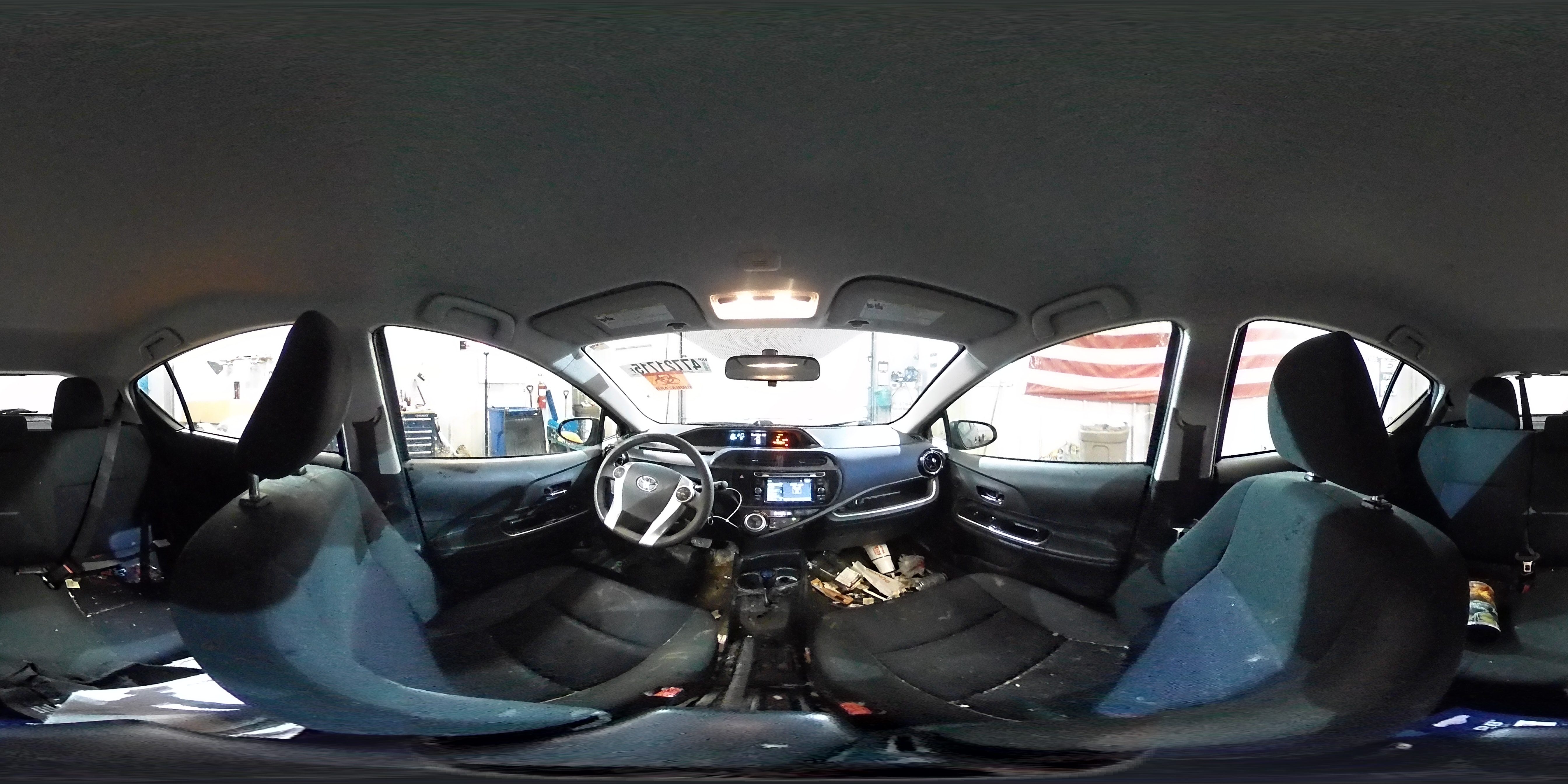 2016 Toyota Prius - Image 12