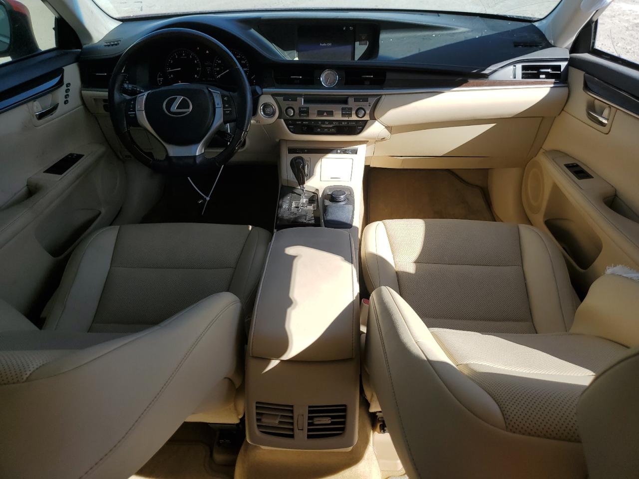2015 Lexus ES - Image 8