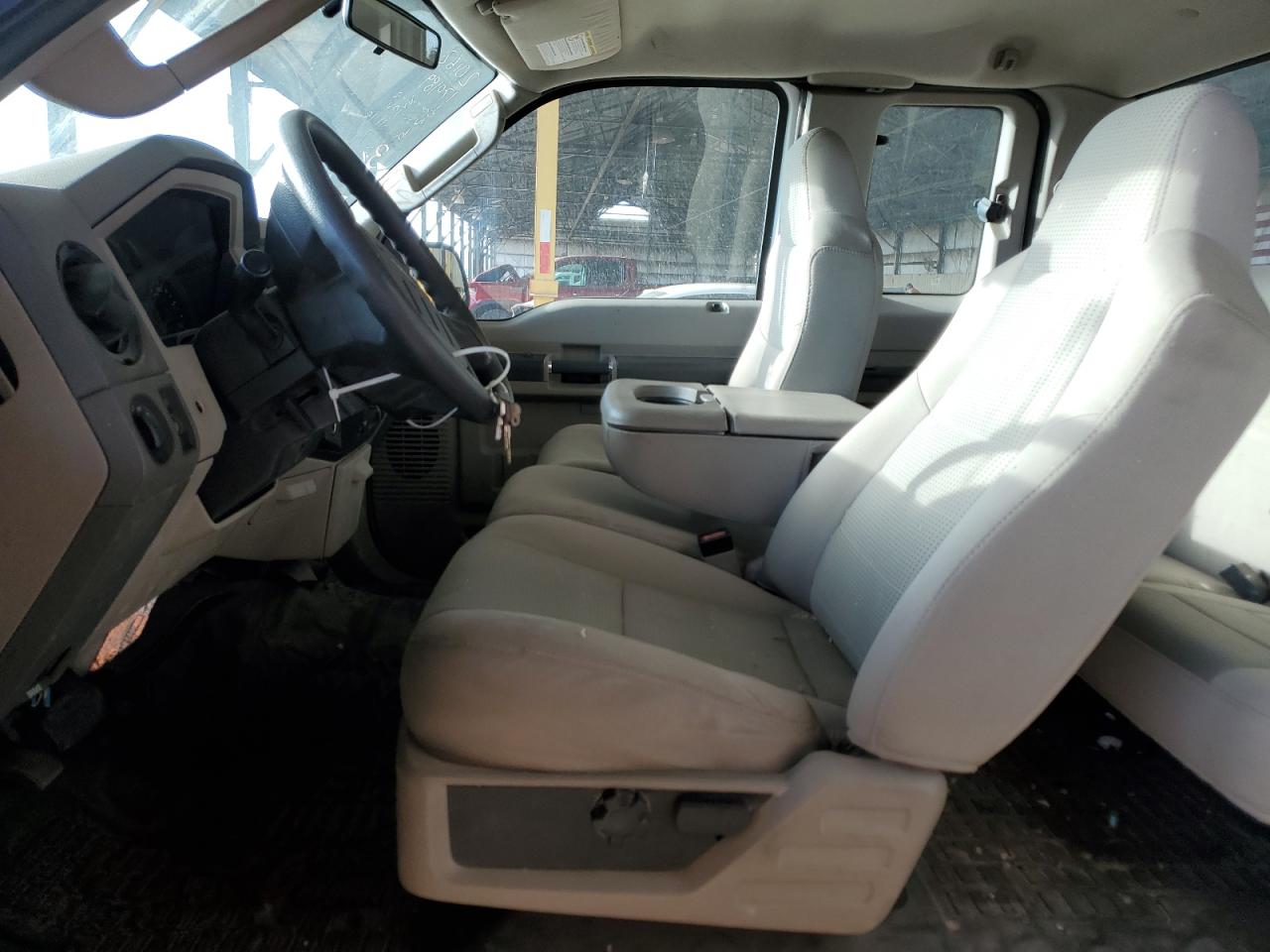 2008 Ford F250 - Image 7