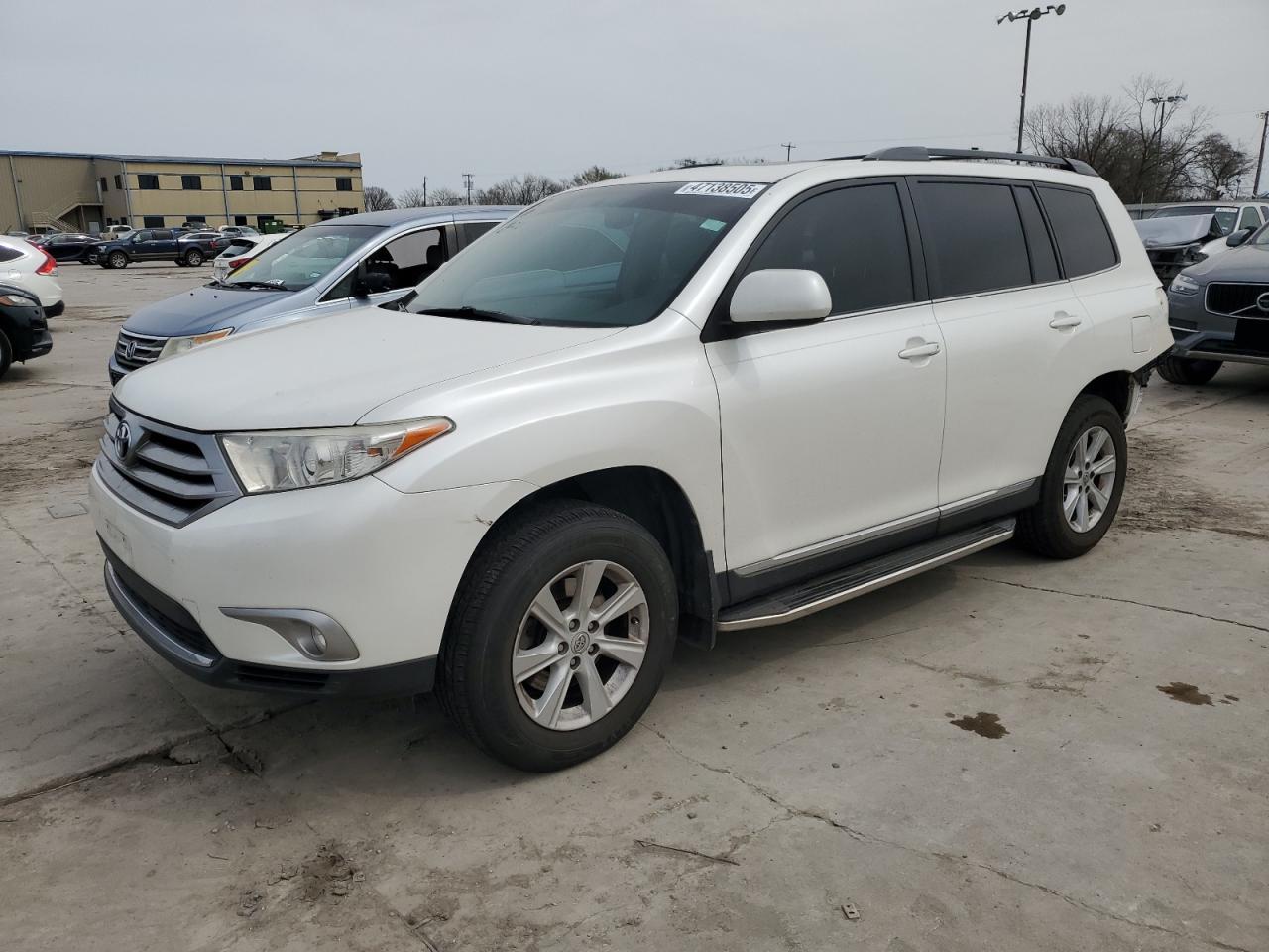 2013 Toyota Highlander - Image 1