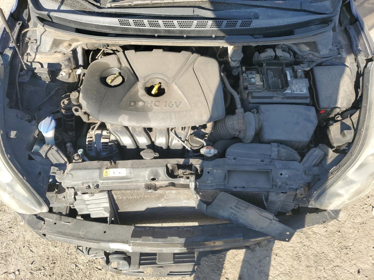 2014 Hyundai Elantra - Image 13