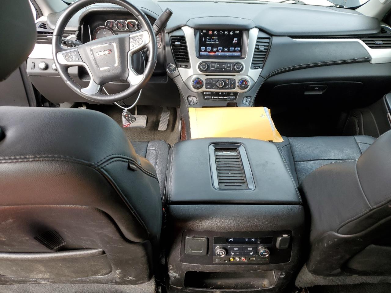 2016 GMC Yukon - Image 8