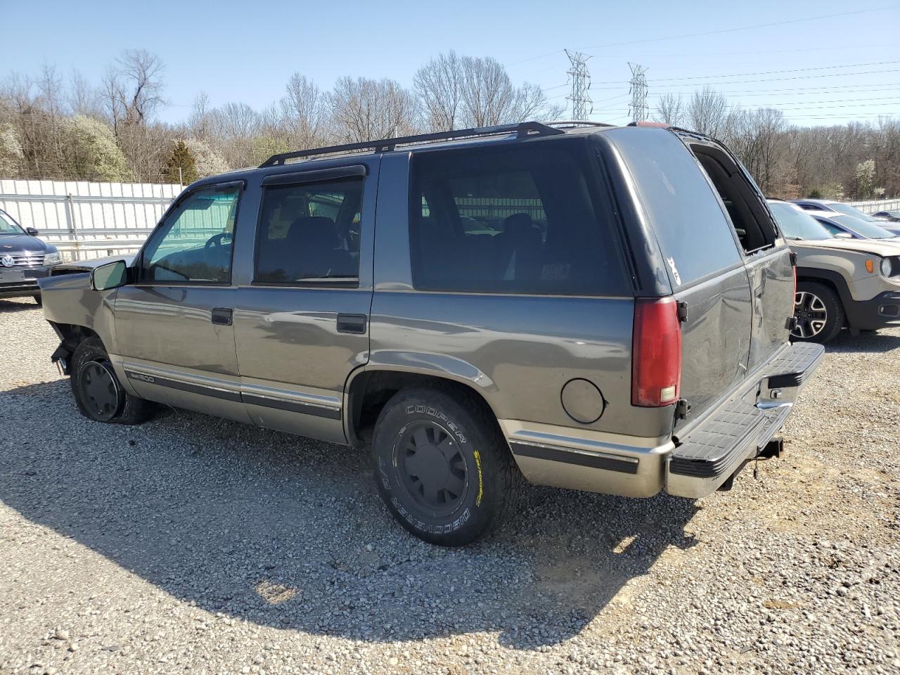 1999 GMC Yukon - Image 2