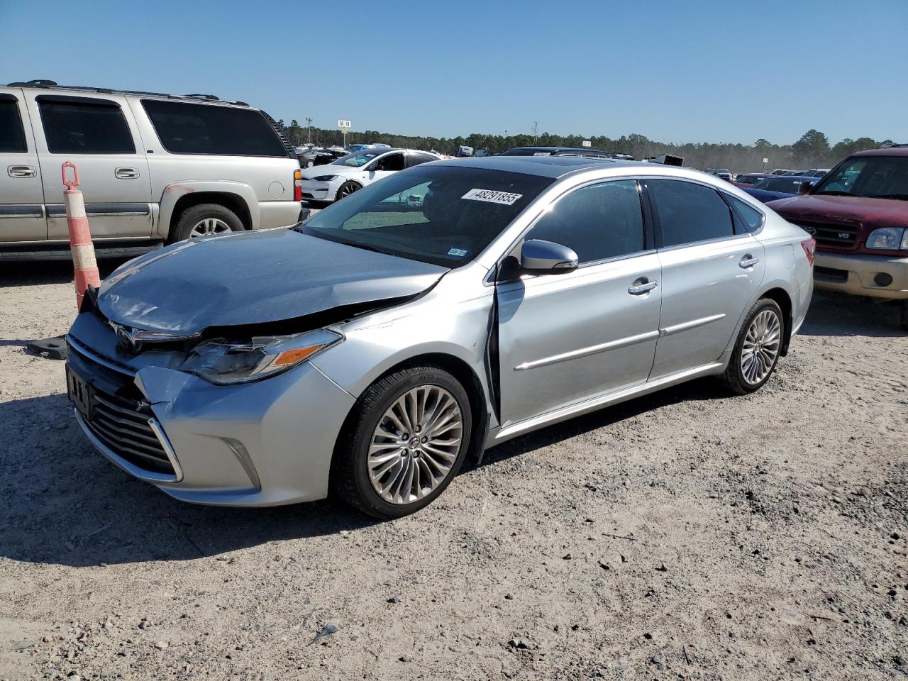 2016 Toyota Avalon - Image 1