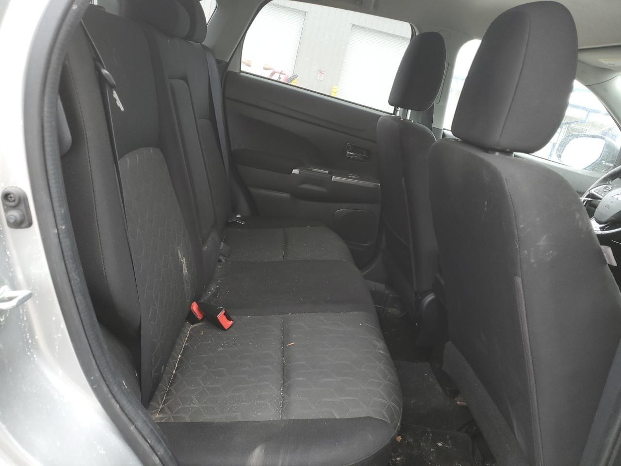 2021 Mitsubishi Outlander - Image 11