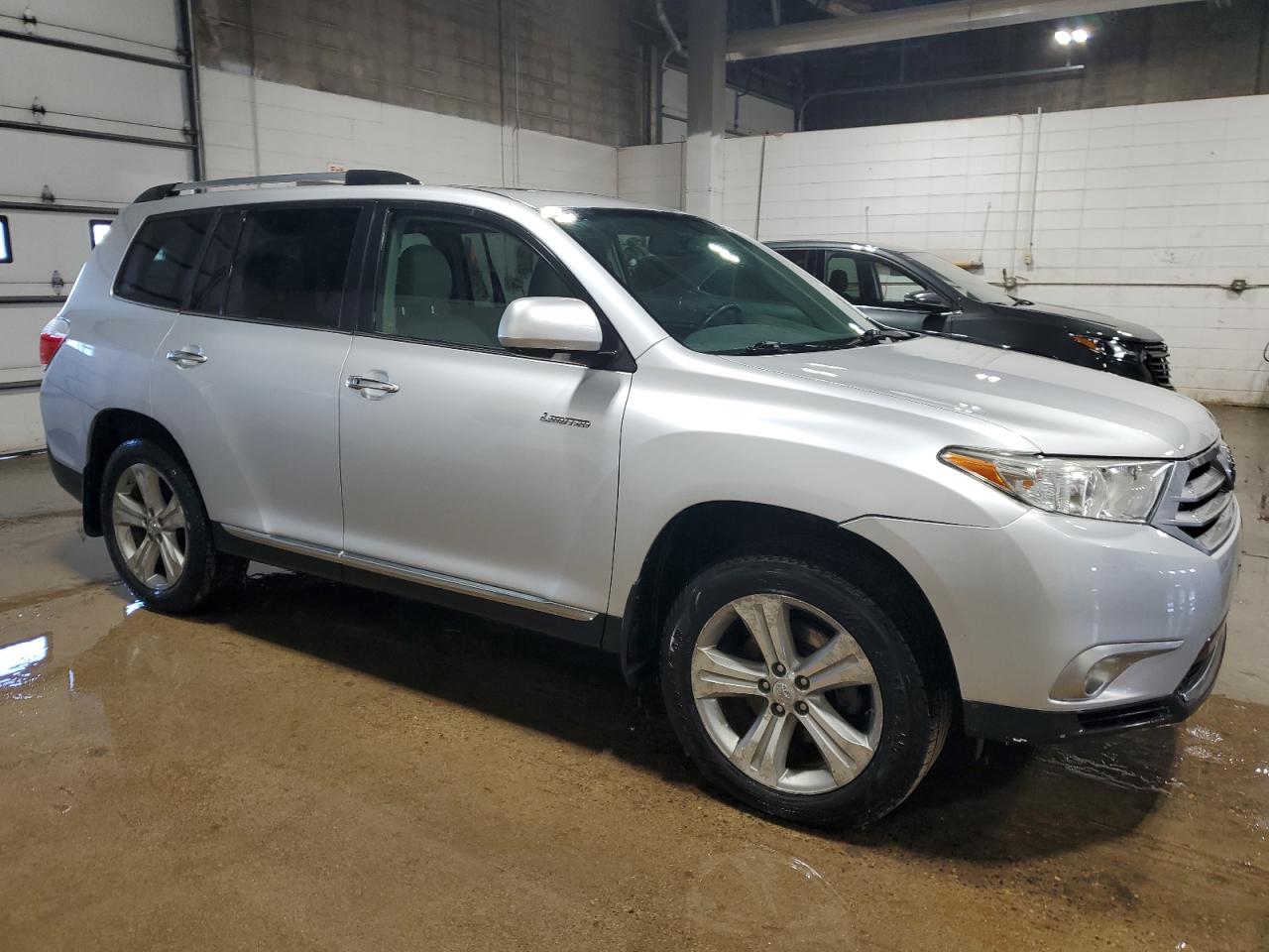 2013 Toyota Highlander - Image 4