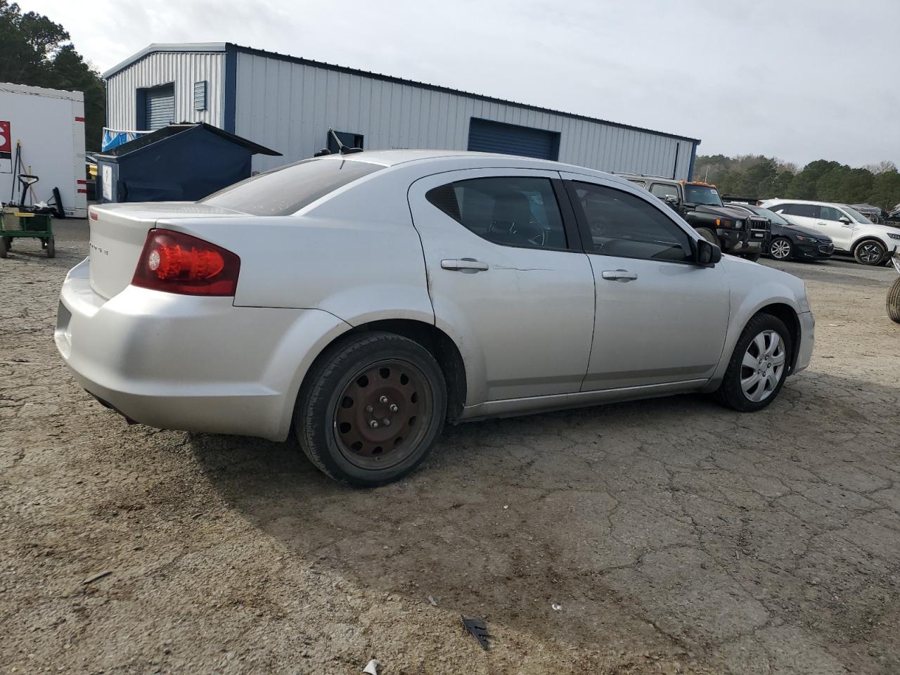 2012 Dodge Avenger - Image 3