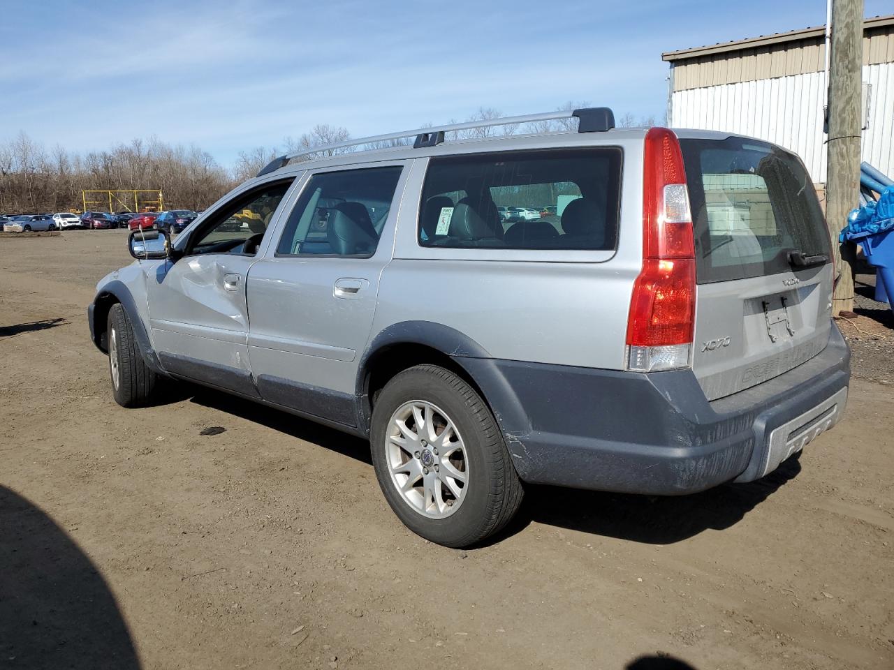 2007 Volvo XC70 - Image 2