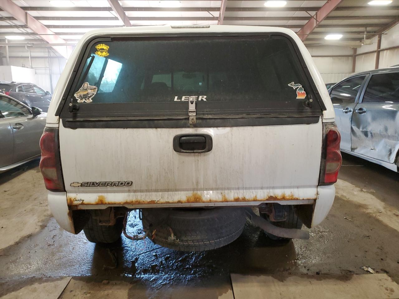 2006 Chevrolet Silverado - Image 6