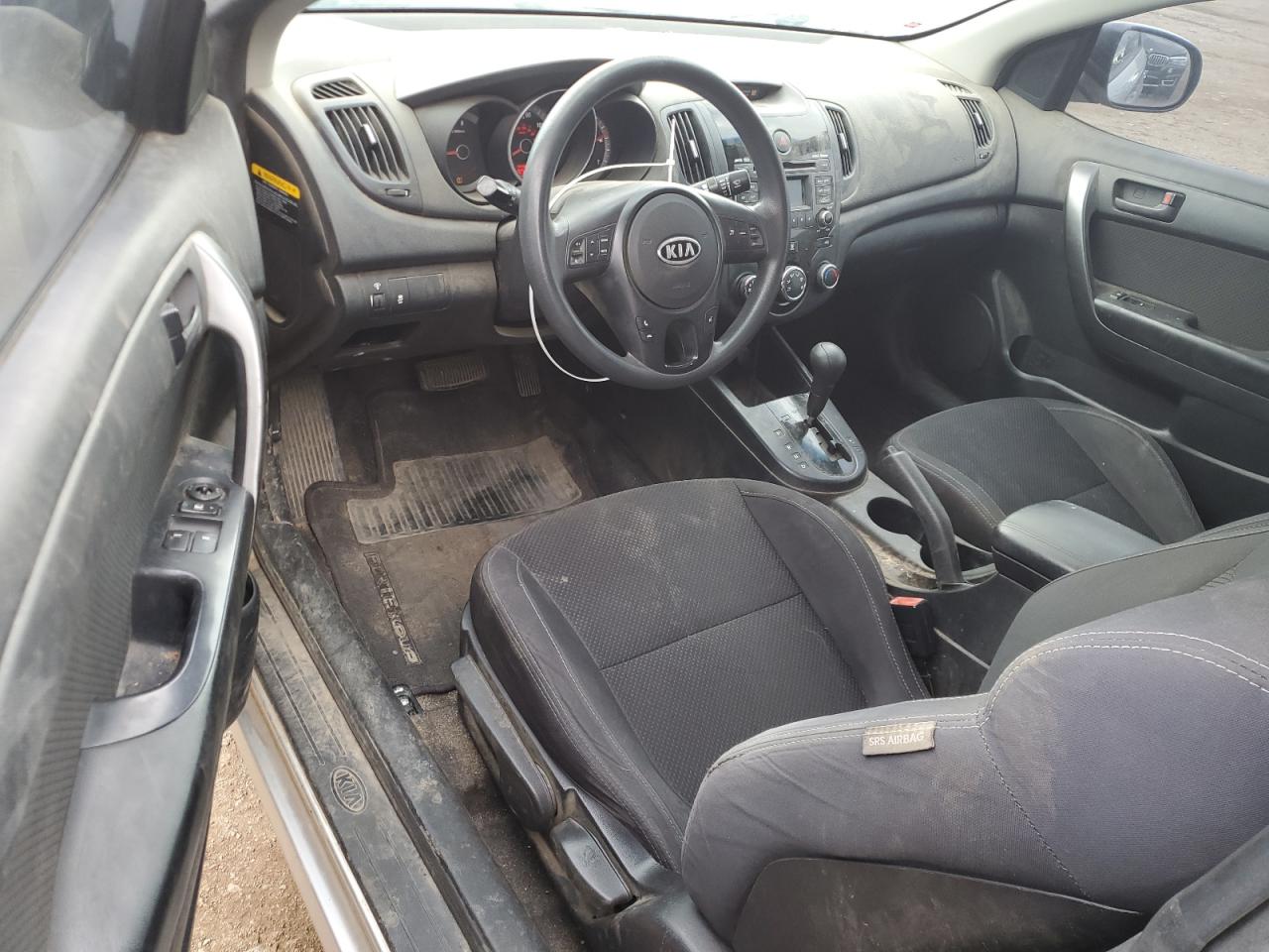 2010 Kia Forte - Image 8