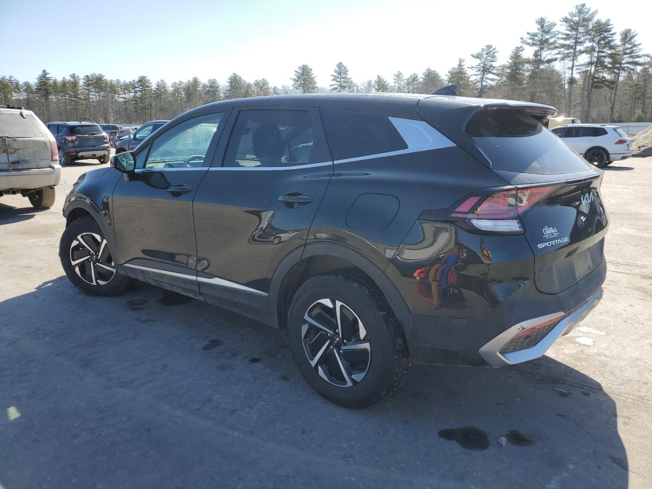 2024 Kia Sportage - Image 2