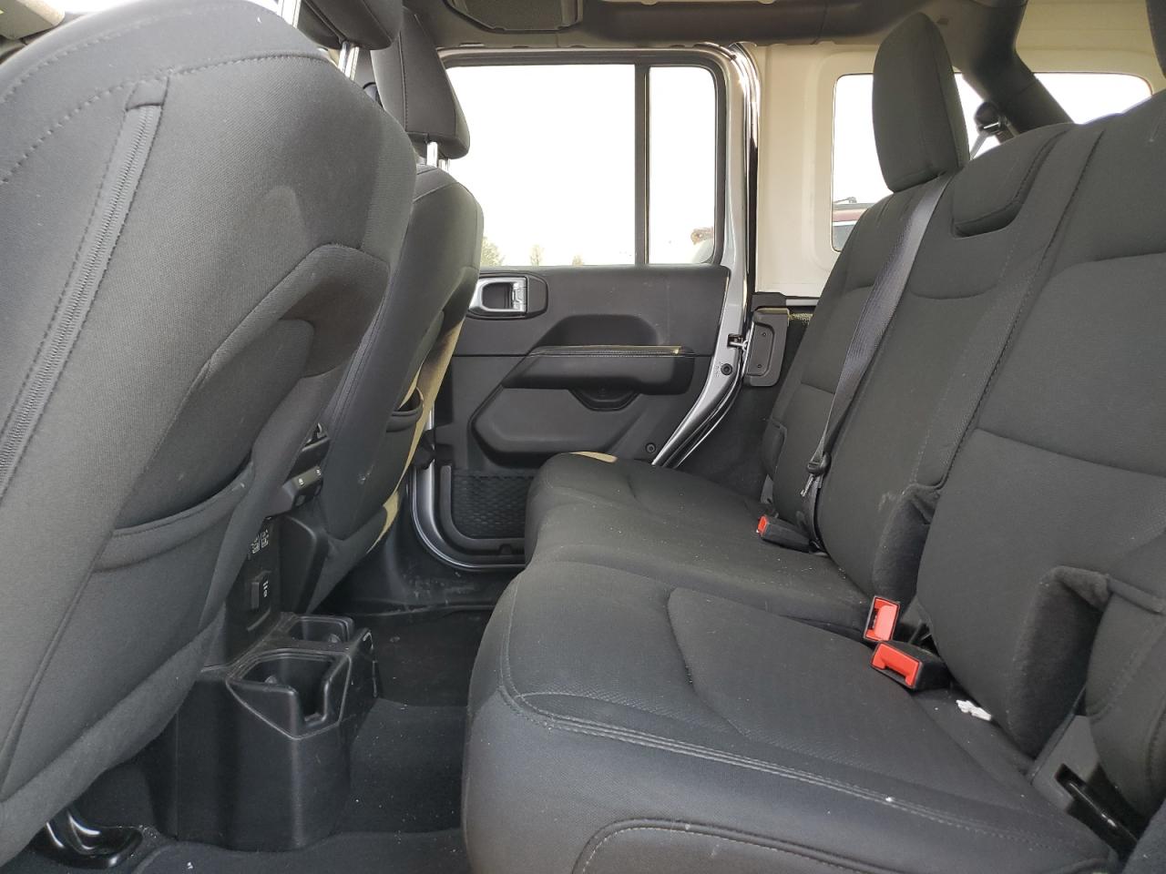 2019 Jeep Wrangler - Image 10